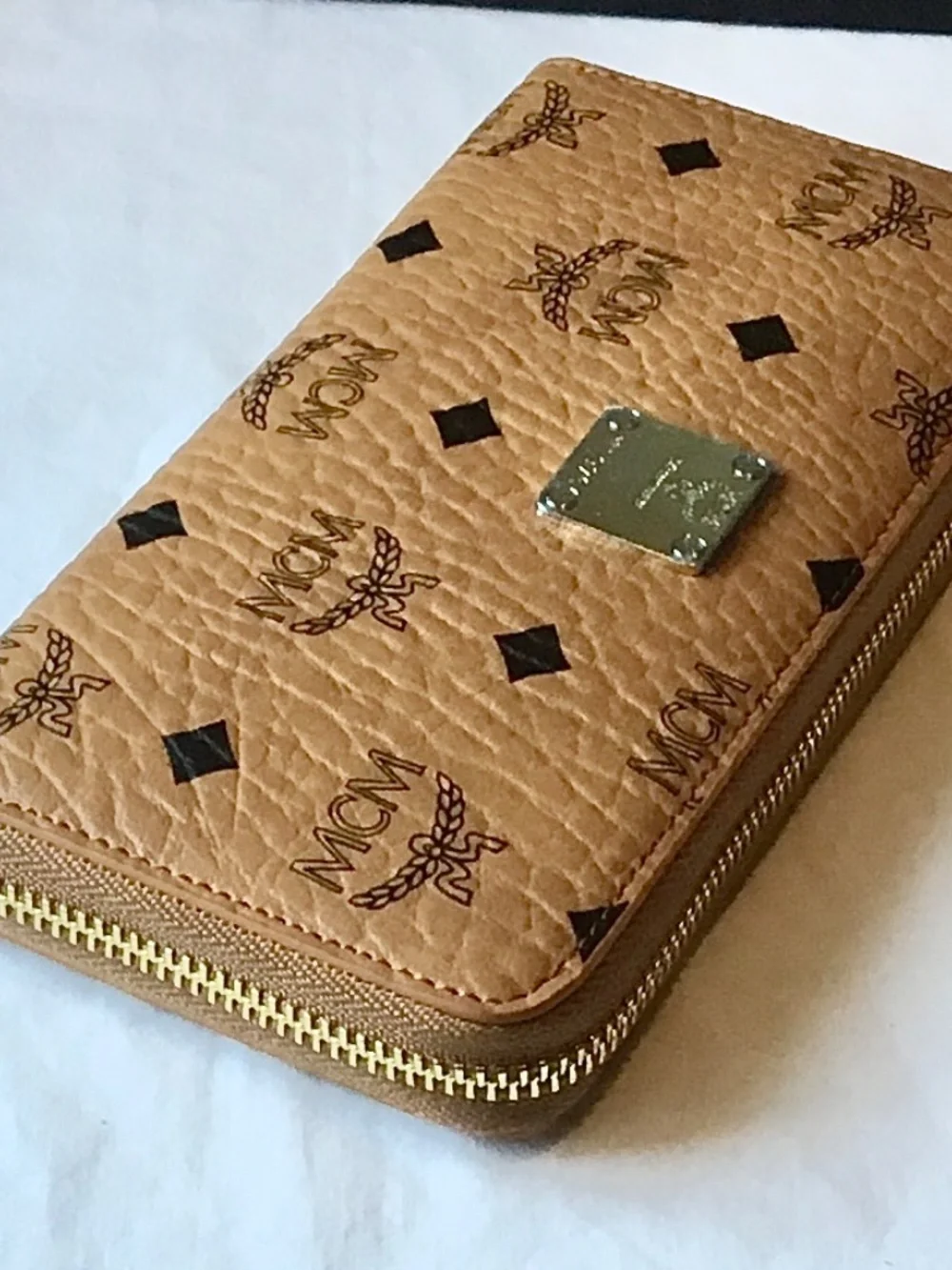 MCM COGNAC ZIP-AROUND  LONG WALLET